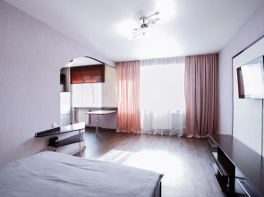 Квартира с балконом на Сурикова 17