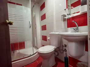 Отель Red White