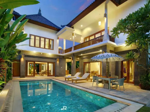 Desa Pramana Swan Villa
