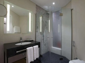 Отель IntercityHotel Dubai Jaddaf Waterfront