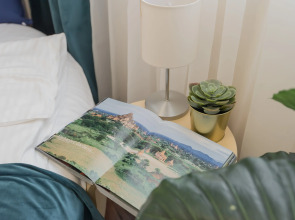 Квартира GM Apartments Стильная Трехкомнатная на Бульварном кольце