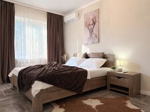 Stilnaya Dvukhkomnatnaya Na Prospekte Kirova So Svoyej Parkovkoy Flat