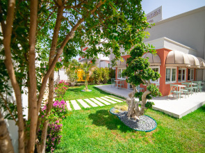 Rose Garden Premium Hotel