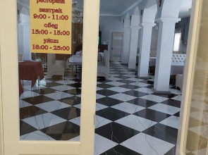 Отель Корона