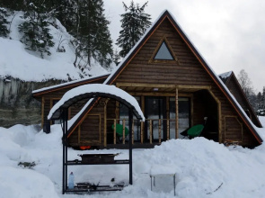 U Ozera Chalet 1