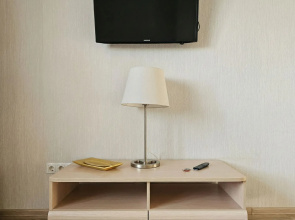 FLANSK (FLANSK) Na Kryilova Apartment 6