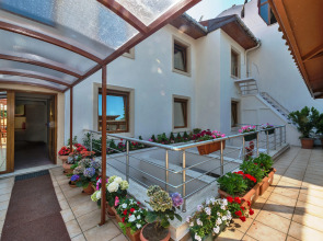 Отель Zeynep Sultan