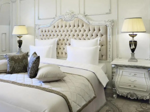 Отель Ambassadori Hotel Tbilisi