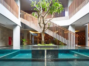 Отель Maya Sanur Resort & Spa