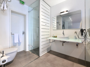 Отель Ansen Suites