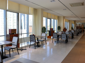 Отель Ramada by Wyndham Ulaanbaatar Citycenter