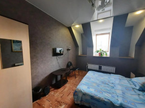 Хостел House New