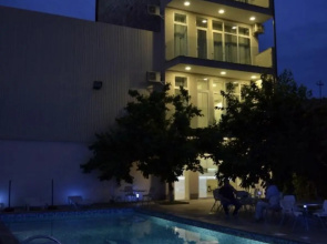 Wave Inn Yerevan Hotel