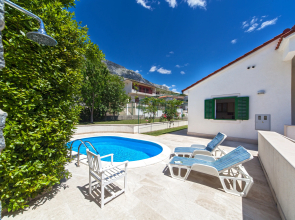 Family Živana Dugi Rat Villa