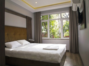 Хостел Bucoleon