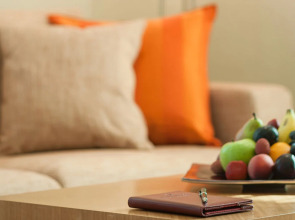 Carlton Downtown Hotel