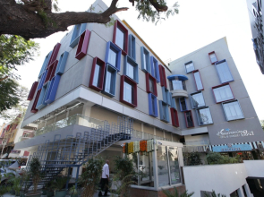 Humming Bird Hotel & Banquet Hotel