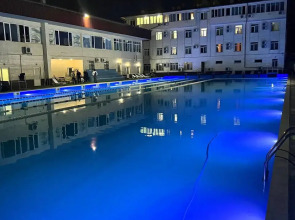 Отель Grand Avenue