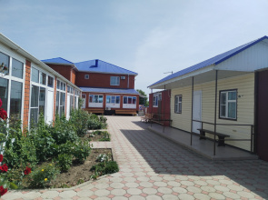 Chetyre Sezona Living quarters