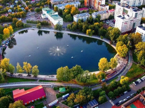 Квартира Дом у Озера в Парке Якутова