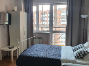 Na Ulitse Piskunova 142/7 Flat