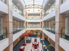 Отель Grand Midway