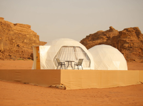 Wadi Rum UFO Luxotel Camping