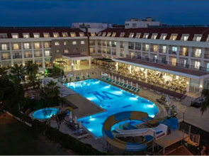 White Lilyum Hotel