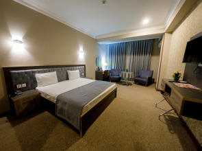 Отель Royal Sapphire