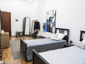 Апартаменты с эркером Александра Блока