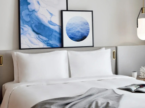 Отель Vida Creek Harbour