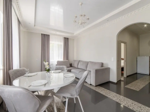 Апартаменты на улице Коммуны 2