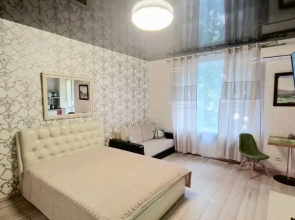Na Internatsionalnoy 9 Apartments