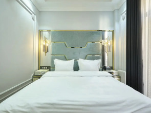 Бутик-Отель East Star Hotel