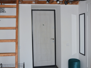 Двухуровневые апартаменты рядом с метро и парком Крылья Советов