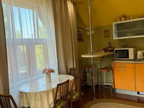 Гостевой Дом  У Звонницы монастыря с баней