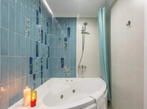 Апартаменты с Джакузи Лазурная