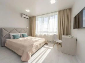 Shikarny Vip v Samom Tsentre Almaty Apartments
