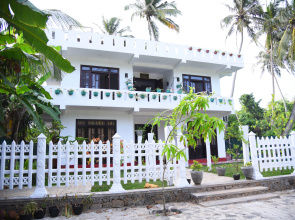 Relax House