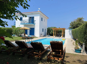 Rotiana 3 Beach Eco-Villa