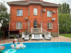 Shestikomnatnaja Usad'ba Novoznamenskaja Villa