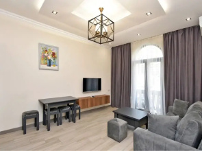 2-K, Ulitsa Amiryana, Am713 Flat