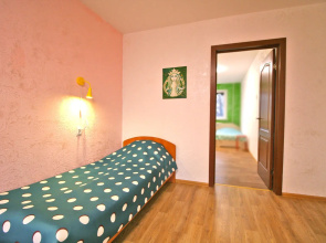 Petrovskie Na Geroyev 4  VdokhnovenieApartments