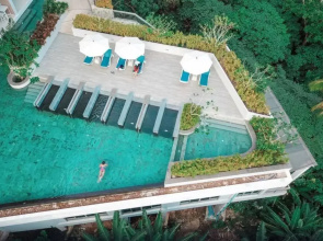 Veloche Group by Continent Apartments