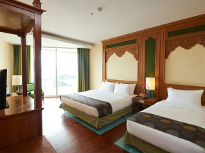 Отель Long Beach Garden Hotel & Pavilions