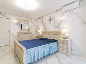 Lyuks Komfort s Terrasoy Apartments
