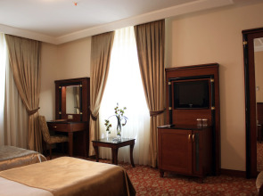 Отель Атропат