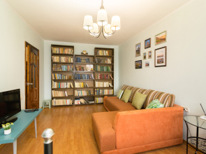 Апартаменты двухкомнатные в центре на ул.Горького 152. Сова-Дом