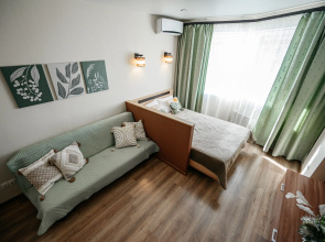 Svezhaya Odnushka na Poslednem Etazhe Flat