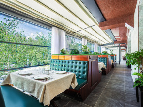 Отель River Inn